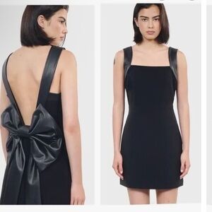 Black Sleeveless Sheath Dress with Square Neck